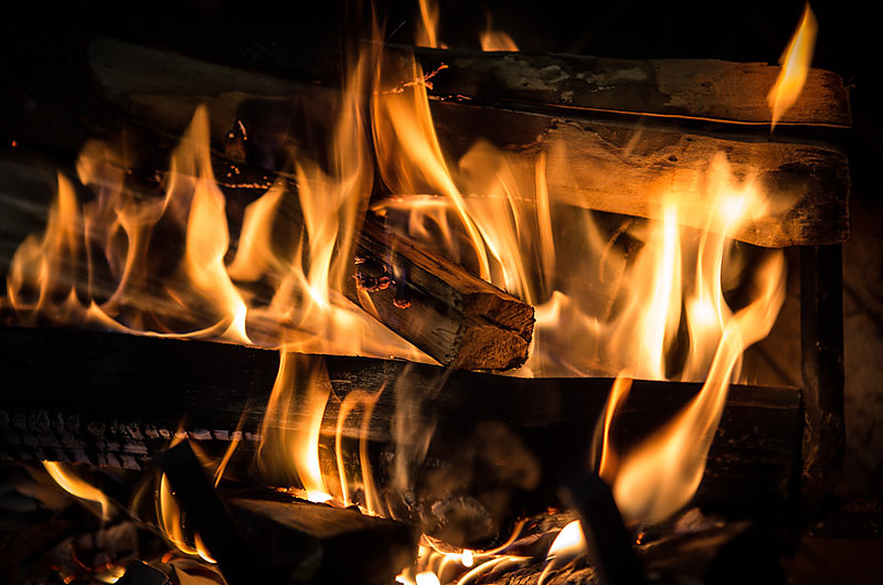 An einem Schmuddelsamstag ist ein Kamin perfekt! | Symbolbild: Pixabay An einem Schmuddelsamstag ist ein Kamin perfekt! | Symbolbild: Pixabay
