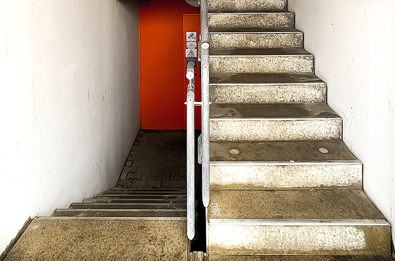 Muffiger Geruch im Keller kann mehrere Ursachen haben. Bild: Unsplash Muffiger Geruch im Keller kann mehrere Ursachen haben. Bild: Unsplash