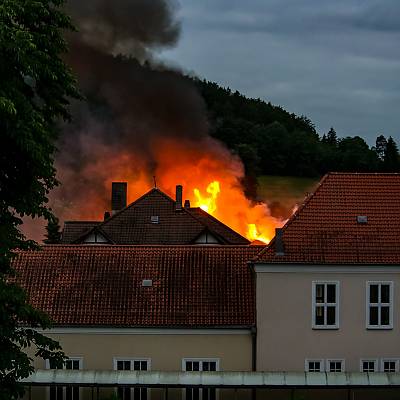 In einem Wohnhaus ist in der Nacht in Themar ein Feuer ausgebrochen. Foto: RealTOsSnapshots