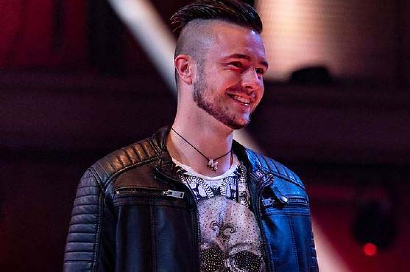 Der Thüringer Sebastian Krenz steht im "The Voice of Germany" Finale; Bild: Instagram @sebastiankrenz_official