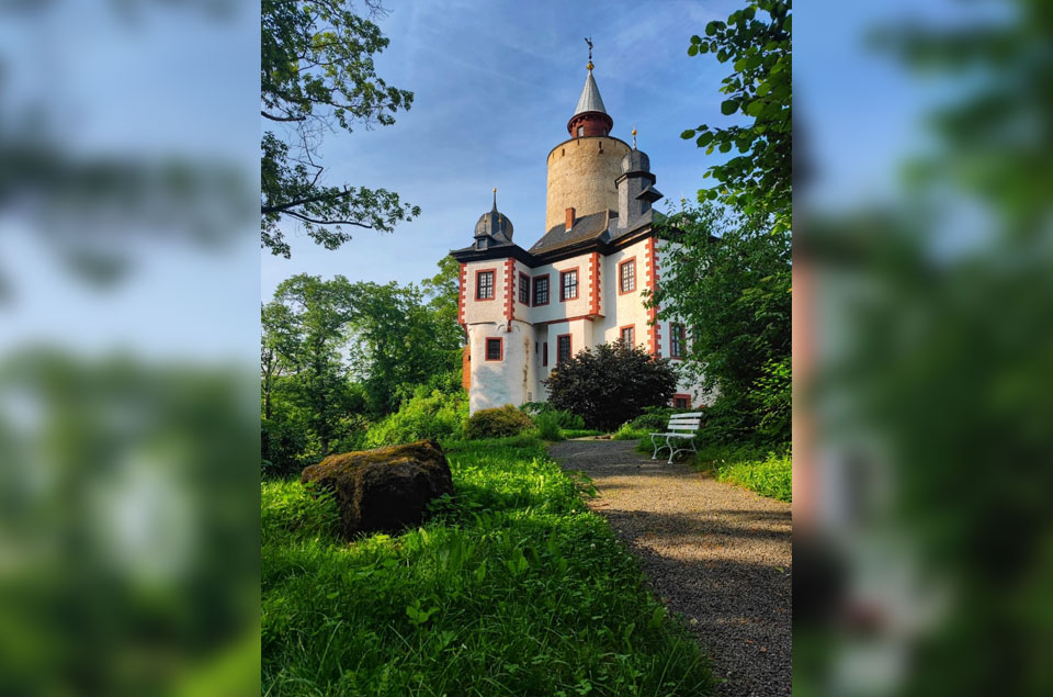 Burg Posterstein, Nicole über Facebook